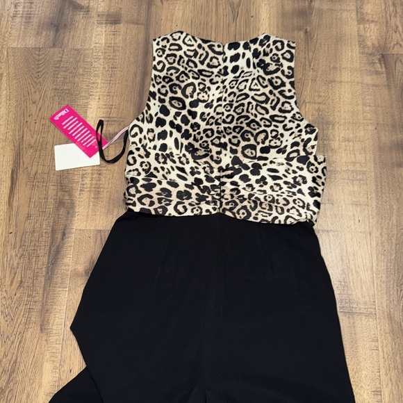 ALEX MARIE Leopard Print Jumpsuit with Black Pants - Picture 7 of 10